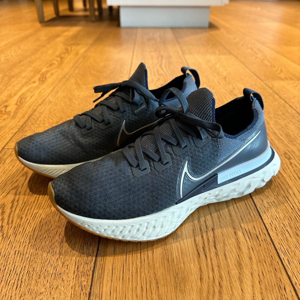Nike Flyknit React Mens 10.5